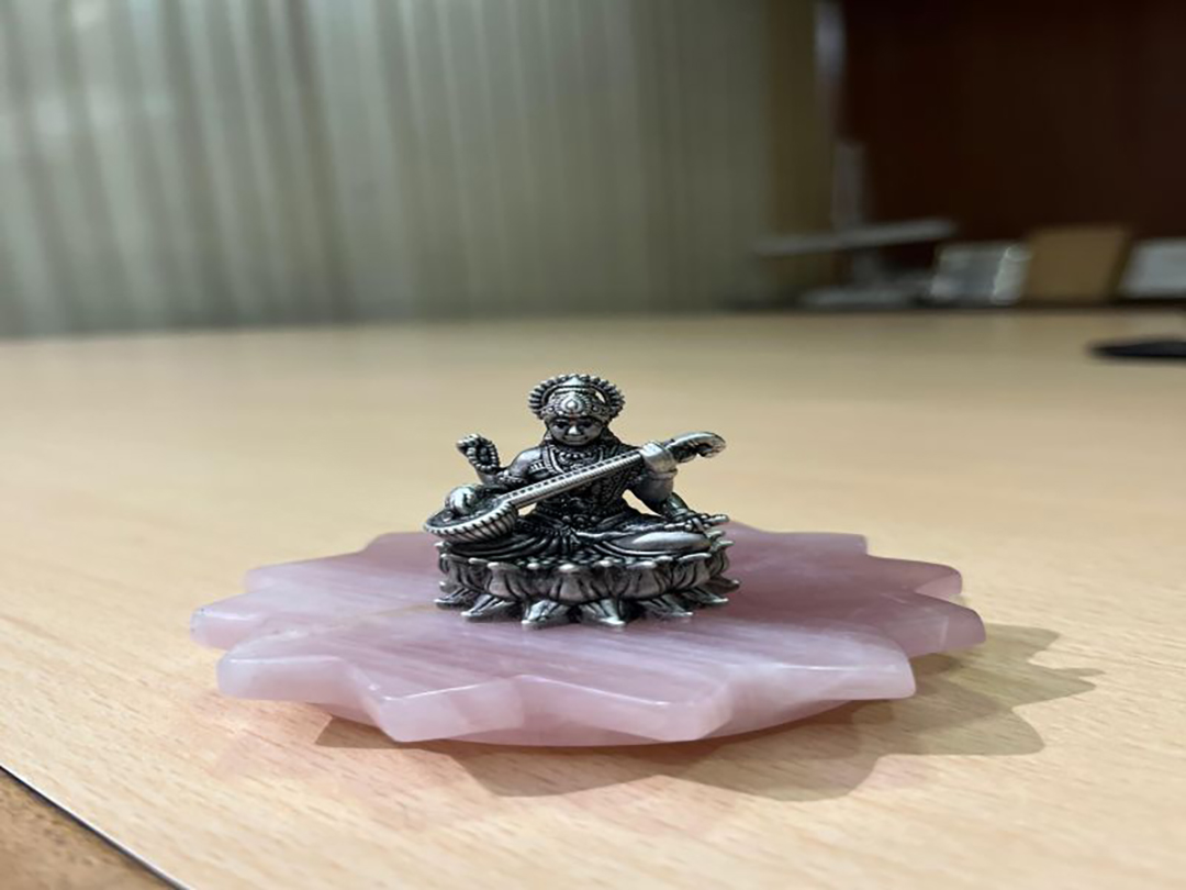 Saraswati ji Silver 925 Casting with Rose Quartz Base